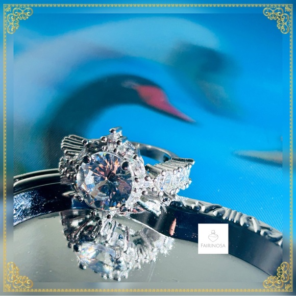 Silver Crystal Ring - Picture 10 of 17